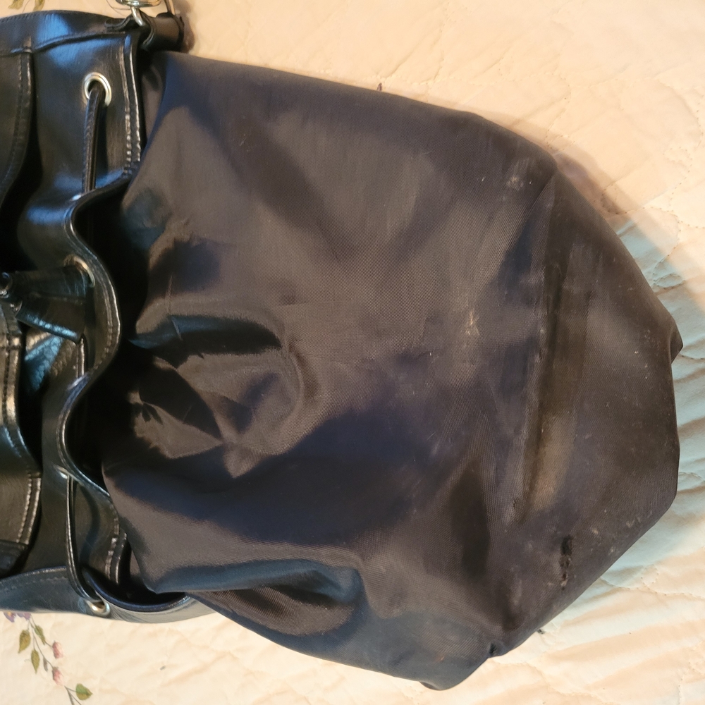 Black Leather Bucket Bag - Picture 10 of 16